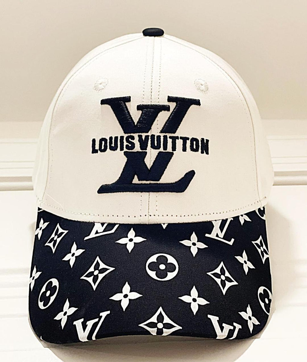 BLACK AND WHITE UNISEX ADJUSTABLE BASEBALL CAP