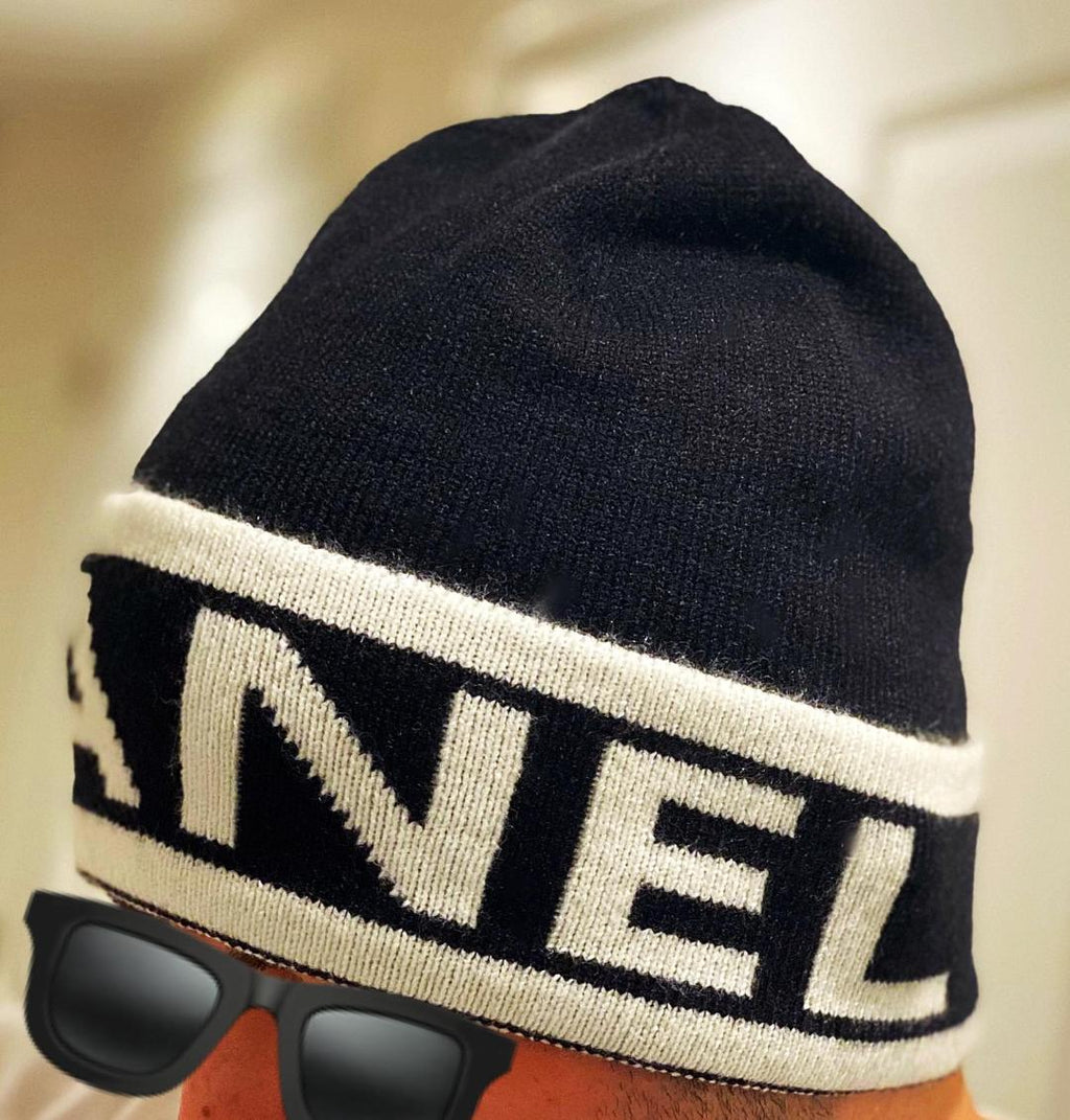 BLACK AND WHITE UNISEX BEANIE