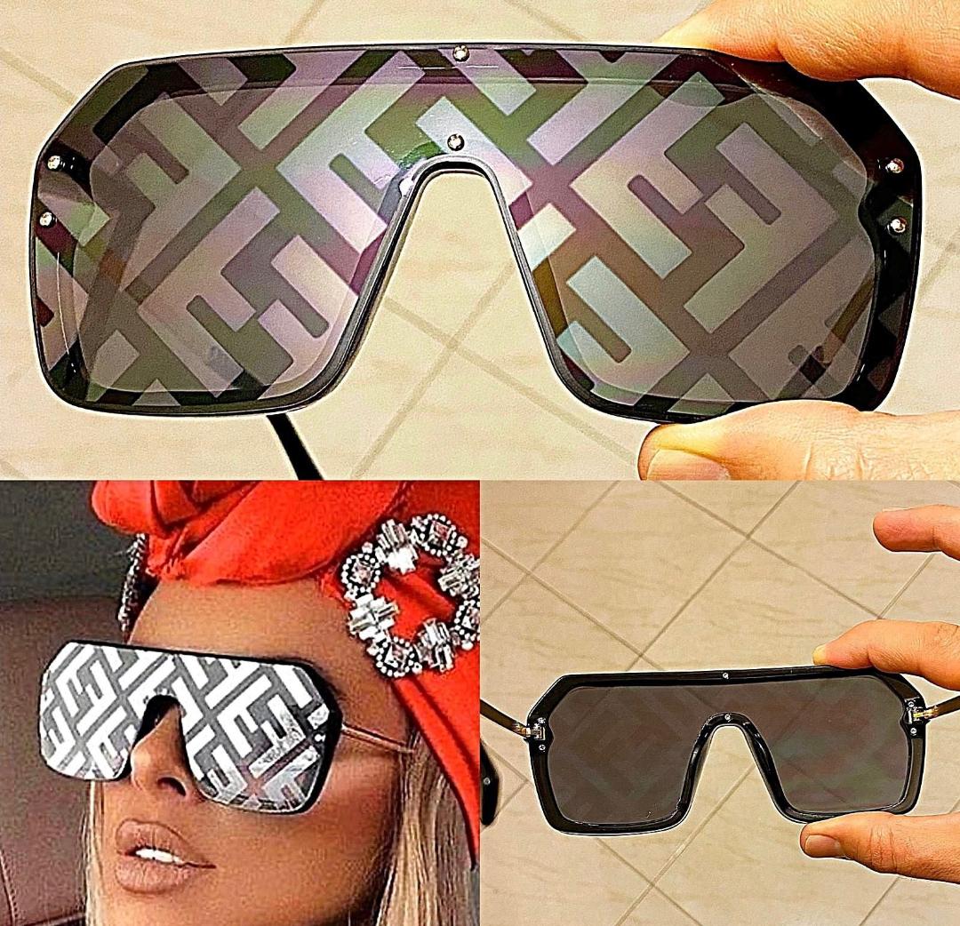 BLACK MIRRORED SUNGLASSES
