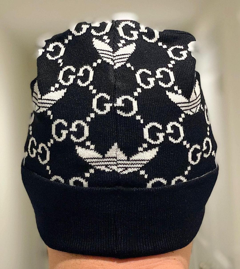BLACK AND WHITE UNISEX BEANIE